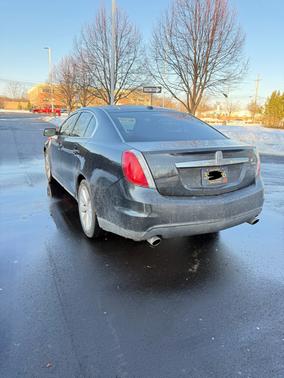 2010 Lincoln MKS Base