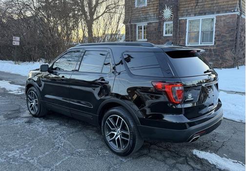 Black 2016 Ford Explorer Sport