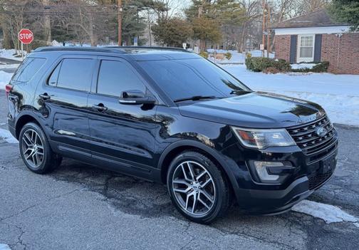 Black 2016 Ford Explorer Sport