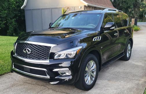 Black 2017 INFINITI QX80 Base