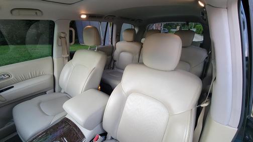 Black 2017 INFINITI QX80 Base