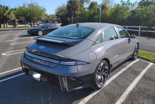 2023 Hyundai IONIQ 6 SEL