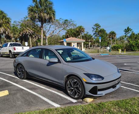 2023 Hyundai IONIQ 6 SEL