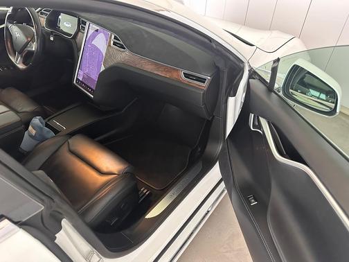 White 2017 Tesla Model S 90D