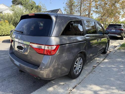Gray 2012 Honda Odyssey EX-L