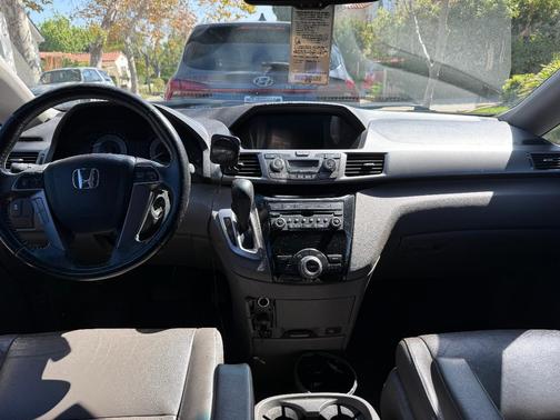 Gray 2012 Honda Odyssey EX-L
