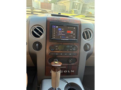 2006 Lincoln Mark LT Base