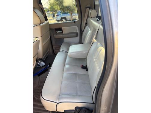 2006 Lincoln Mark LT Base