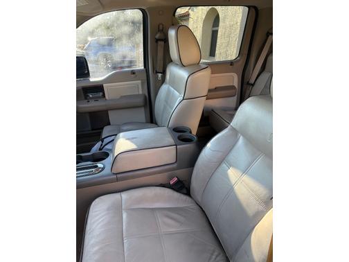 2006 Lincoln Mark LT Base
