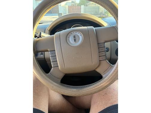 2006 Lincoln Mark LT Base