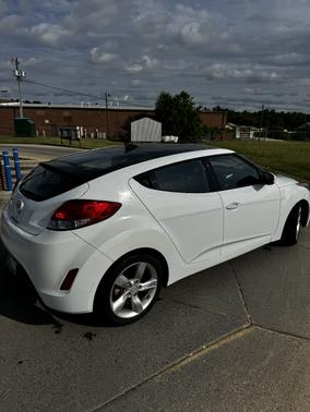White 2014 Hyundai Veloster Base