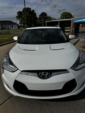 White 2014 Hyundai Veloster Base