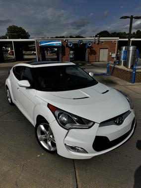 White 2014 Hyundai Veloster Base
