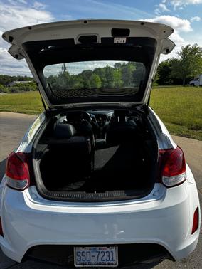 White 2014 Hyundai Veloster Base