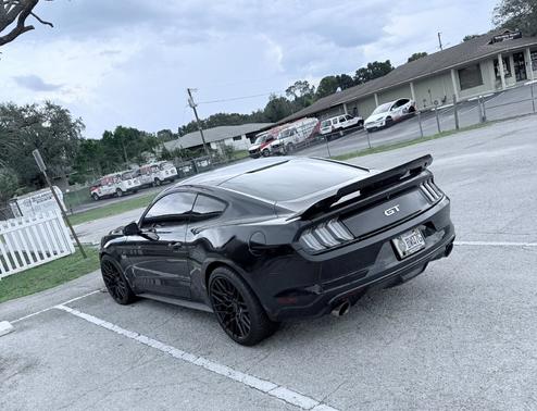 Black 2016 Ford Mustang GT