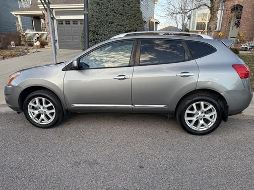2011 Nissan Rogue SV