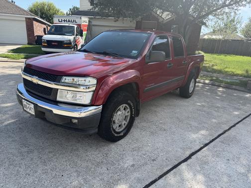 Red 2005 Chevrolet Colorado Z71