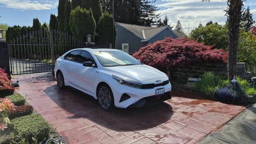 White 2023 Kia Forte GT