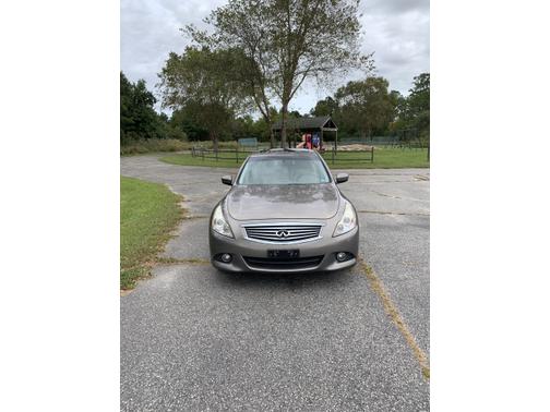 2012 INFINITI G37 x