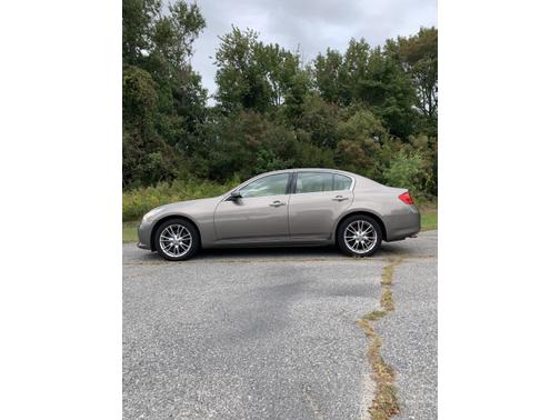 2012 INFINITI G37 x