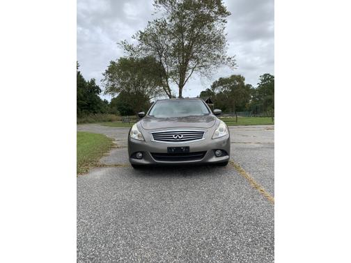 2012 INFINITI G37 x