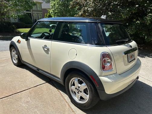 2011 MINI Cooper Base