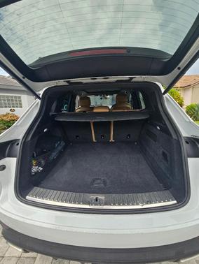 White 2019 Porsche Cayenne Cayenne