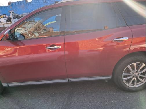 2016 Nissan Pathfinder SV