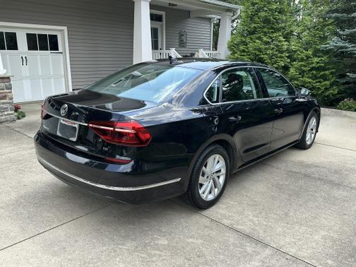2018 Volkswagen Passat 2.0T SE