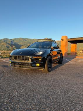 Black 2018 Porsche Macan Macan GTS