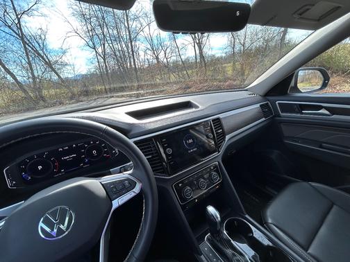 2022 Volkswagen Atlas 3.6L SE w/Technology