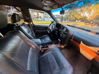 2001 INFINITI QX4 Base