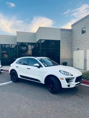 2018 Porsche Macan Macan