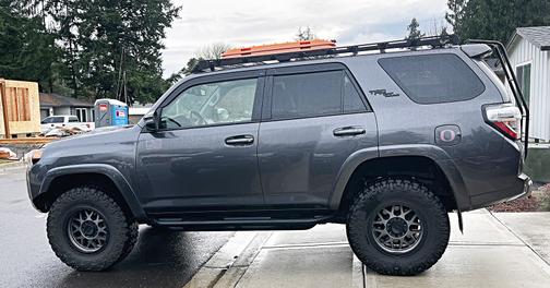 Photo 4 of 12 of 2020 Toyota 4Runner TRD Off Road Premium