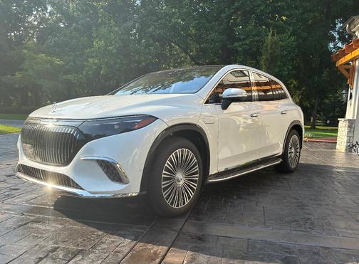 White 2025 Mercedes-Benz Maybach EQS 680 4MATIC