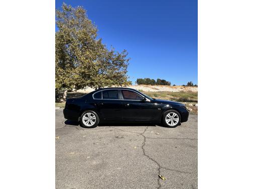 2010 BMW 528 i