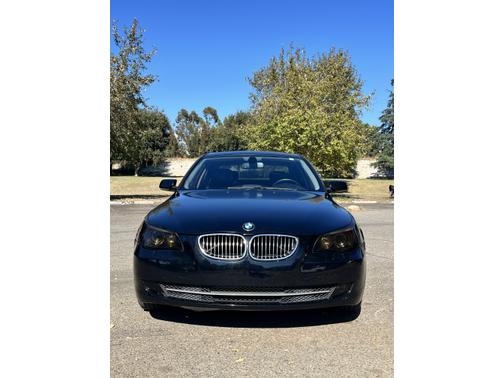 2010 BMW 528 i