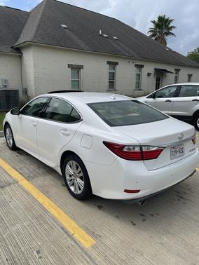 White 2014 Lexus ES 350 Base