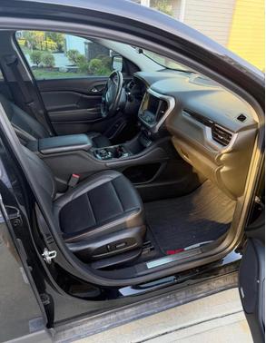 Black 2021 GMC Acadia AT4