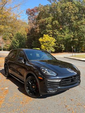 2016 Porsche Cayenne Cayenne Turbo