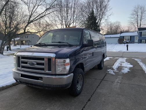 2012 Ford E350 Super Duty XLT