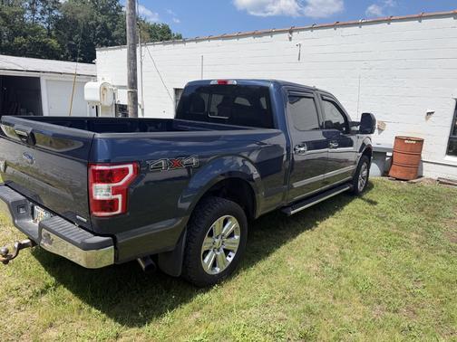 Blue 2019 Ford F-150 XLT