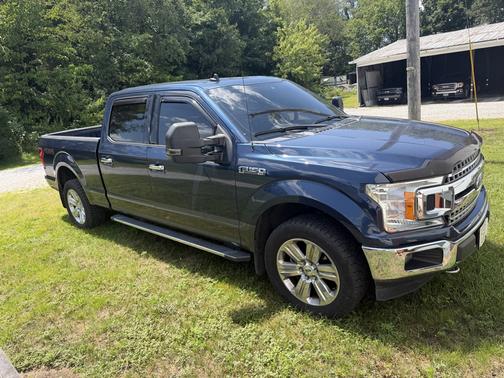 Blue 2019 Ford F-150 XLT
