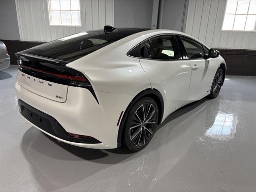 2023 Toyota Prius XLE
