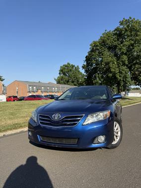 Blue 2010 Toyota Camry XLE