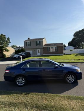 Blue 2010 Toyota Camry XLE