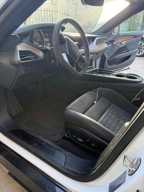 2022 Audi e-tron GT Premium Plus