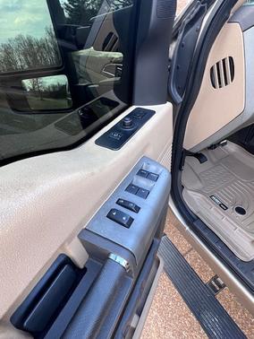 Gold 2014 Ford F-250 Lariat