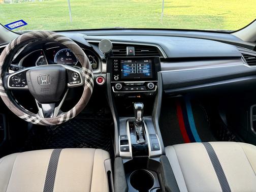 White 2021 Honda Civic EX