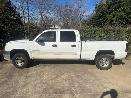 2005 Chevrolet Silverado 2500 LS H/D Crew Cab